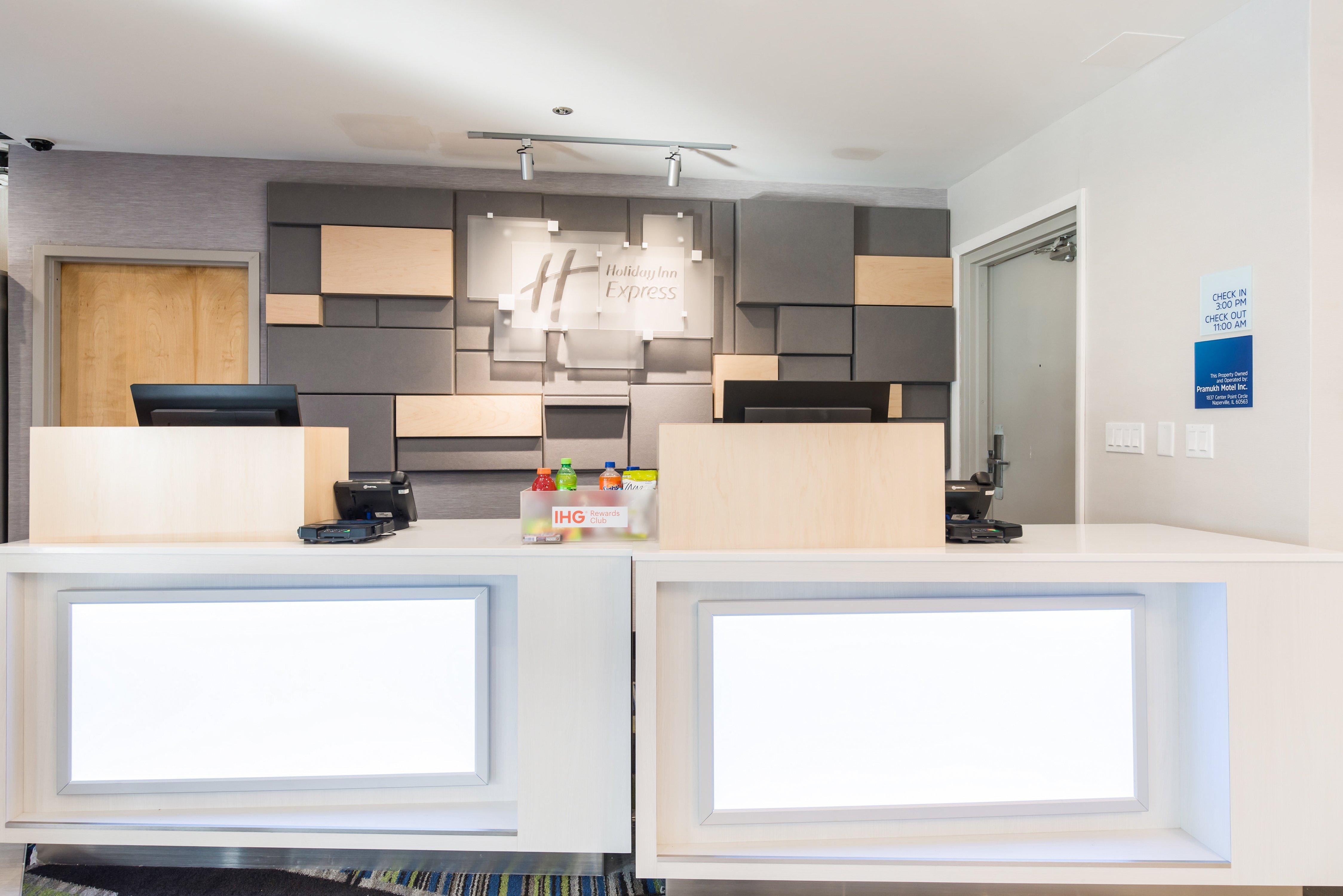 Holiday Inn Express Naperville By Ihg Екстер'єр фото