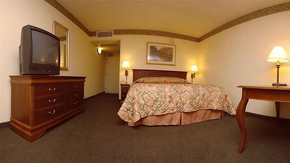 Holiday Inn Express Naperville By Ihg Екстер'єр фото